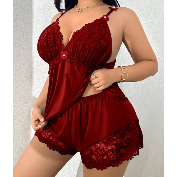 Elegants sieviešu pidžamas komplekts ar mežģīnēm
