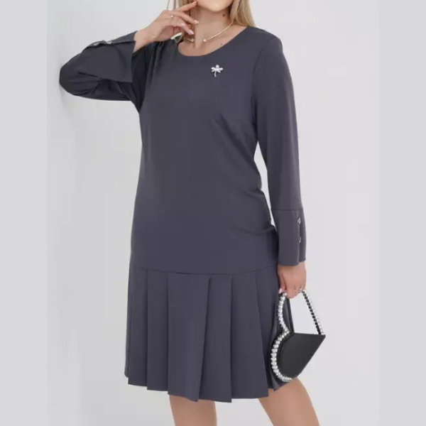 Eleganta plisēta kleita ar pogām