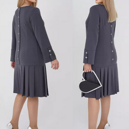 Eleganta plisēta kleita ar pogām